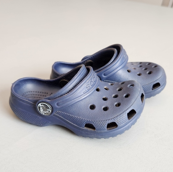 CROCS Other - Toddler Unisex Navy Crocs Clogs Size 6|7